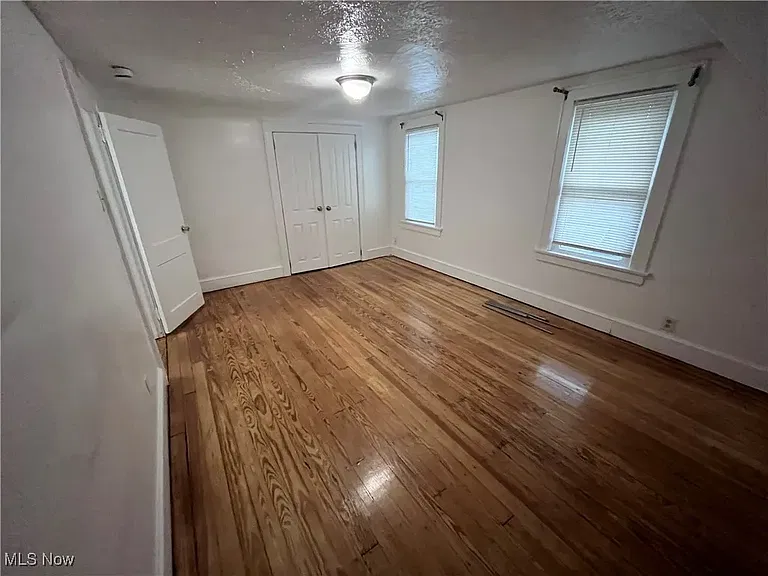 853 Russell Ave — Photo 8