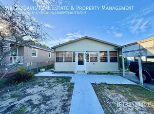 524 E Lime St, Tarpon Springs, FL 34689
