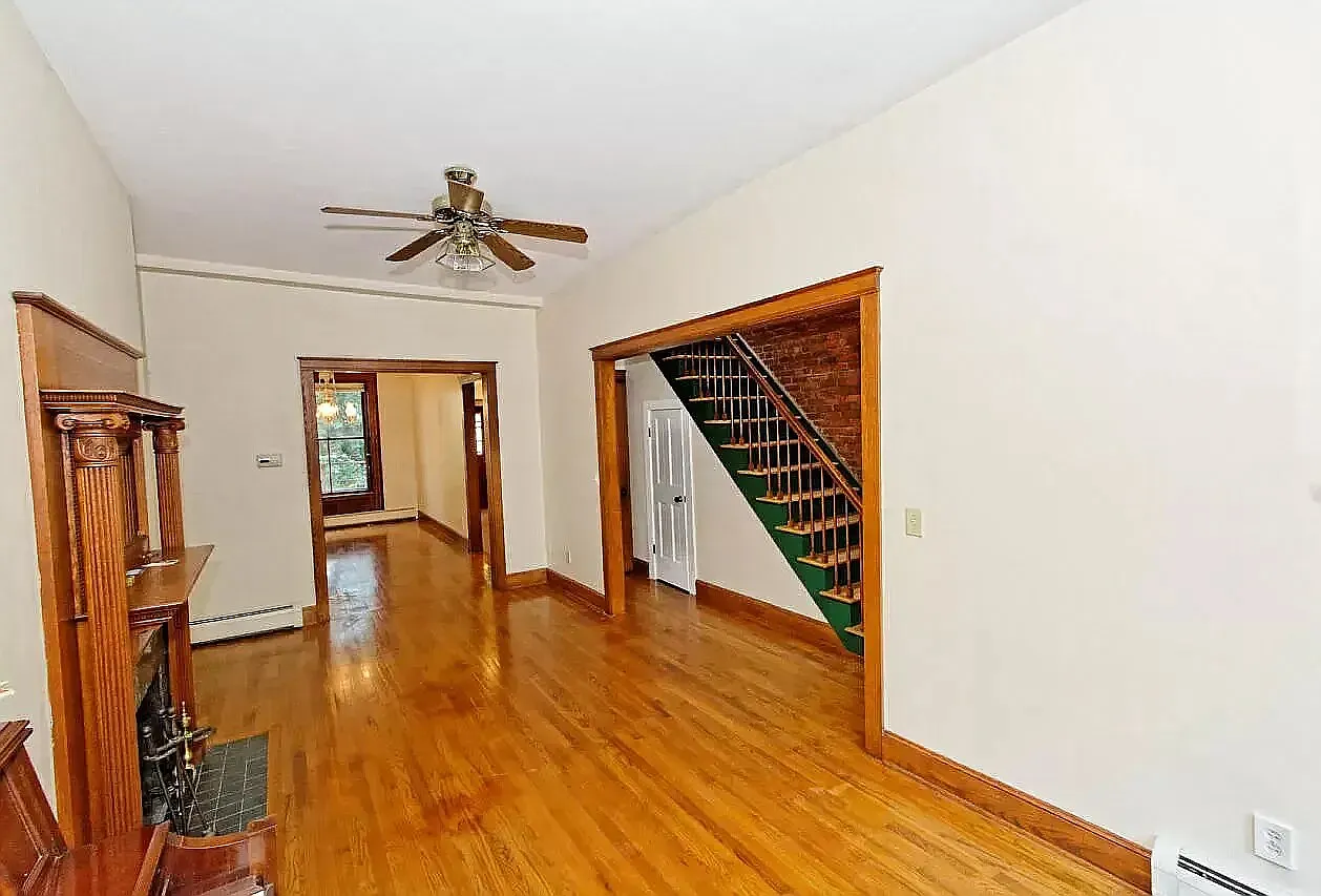 3 bed, 1.5 bath, 1530 sqft, $2,500 — Photo 3