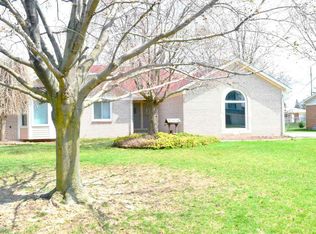 36688 Haverhill St, Sterling Heights, MI 48312