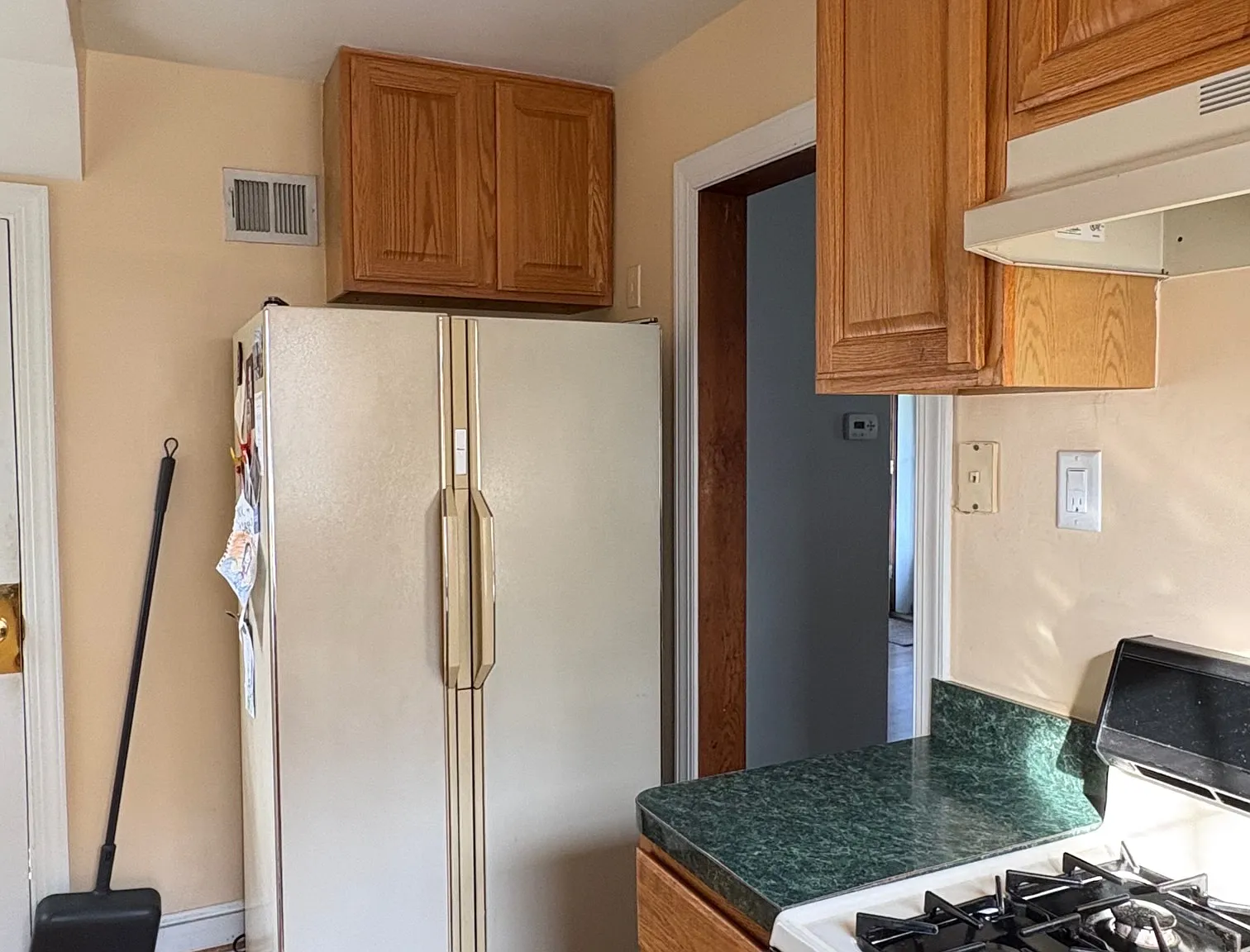 3 bed, 2000 sqft, $3,900 — Photo 4
