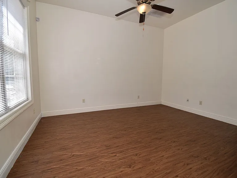 2408-2464 W Barnett Springs Ave — Photo 14