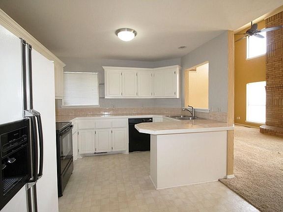3rd image of 12904 Kim Ct