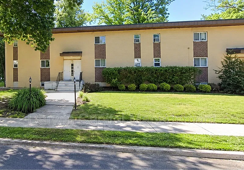 2032 Maple Ave #4