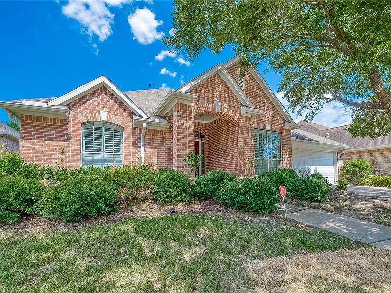 7206 Spring Meadow Ln — Photo 2
