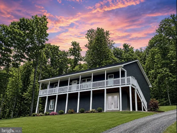 1266 Old Oak Ln, Front Royal, VA 22630