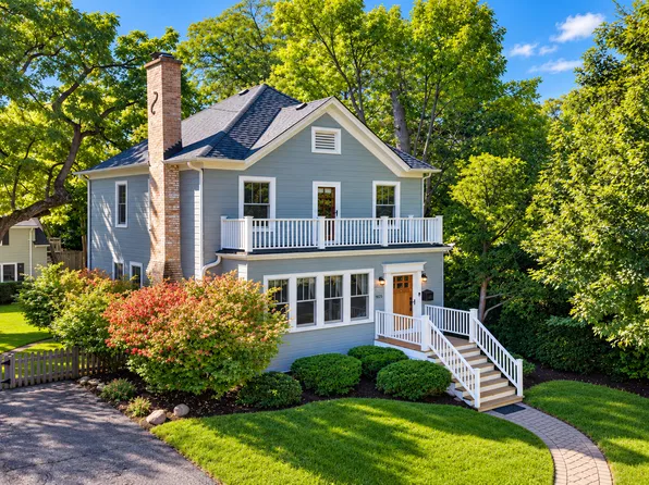 1625 Lake Ave, Wilmette, IL 60091