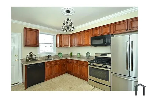 314 S Newkirk St Photo 1