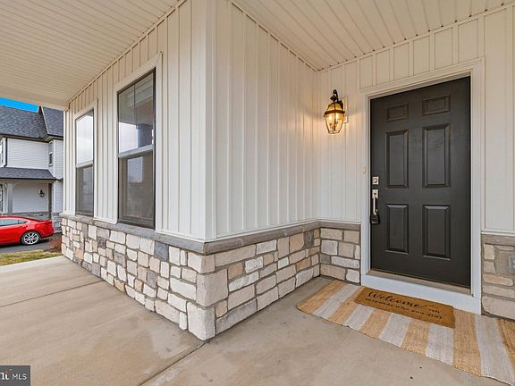 2nd image of 2758 Hillfield Dr