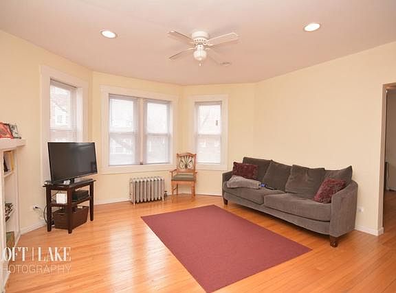 4th image of 3452 W Ainslie St #3