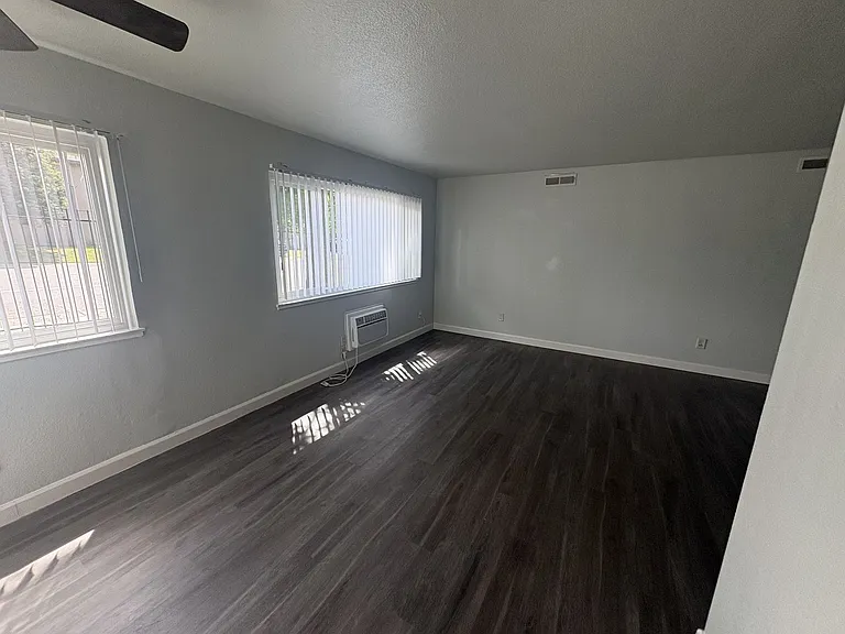 901 Carro Dr #3 — Photo 7