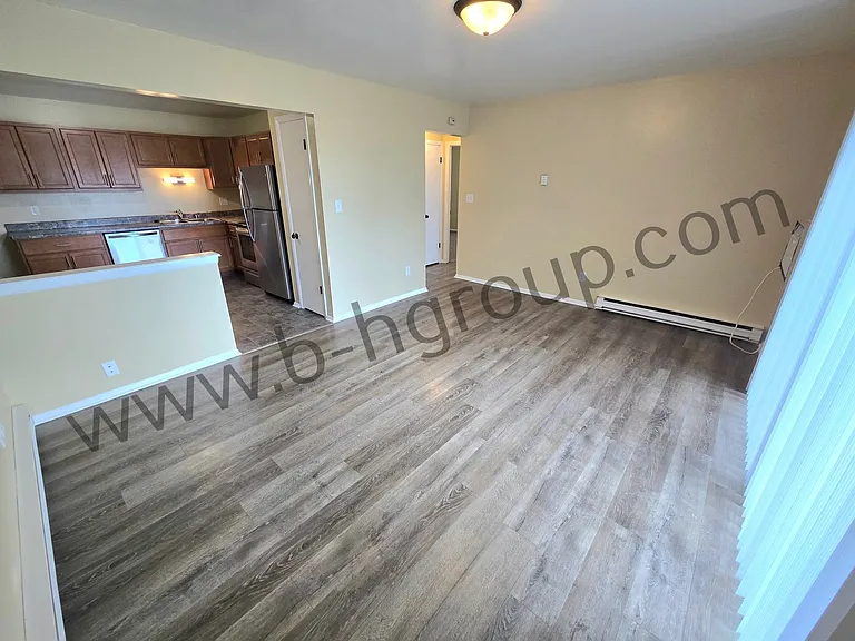 8515 32nd Ave — Photo 4