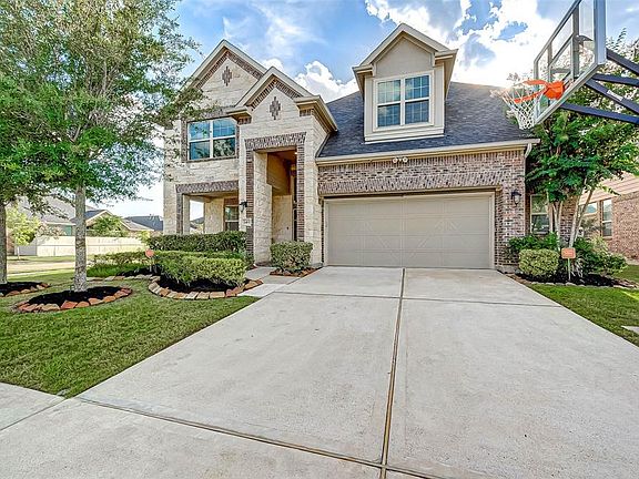 2nd image of 2415 Lakecrest Gardens Dr