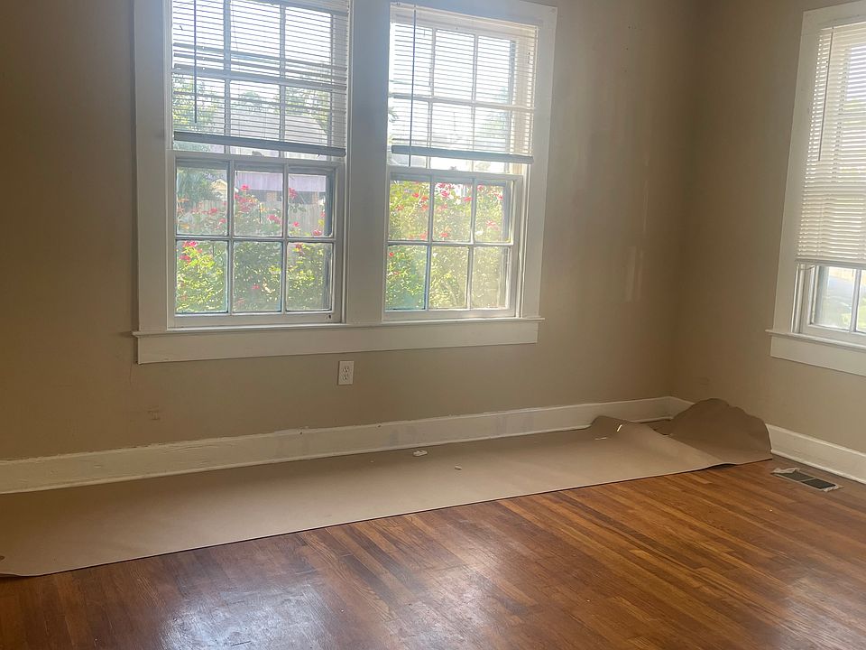 2nd image of 167 E State St APT 2