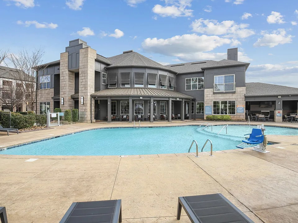 The Maxwell at Highland Creek