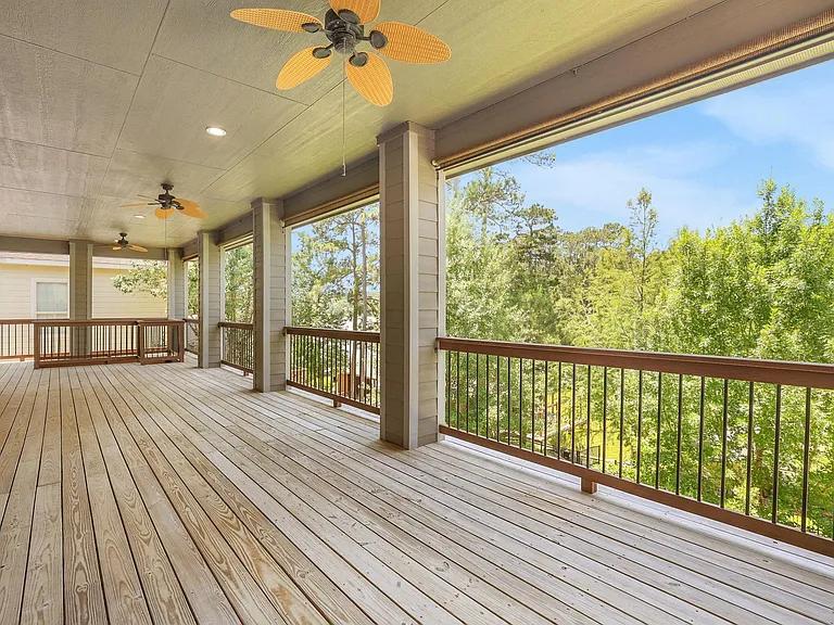270 Lake Grove Dr — Photo 32