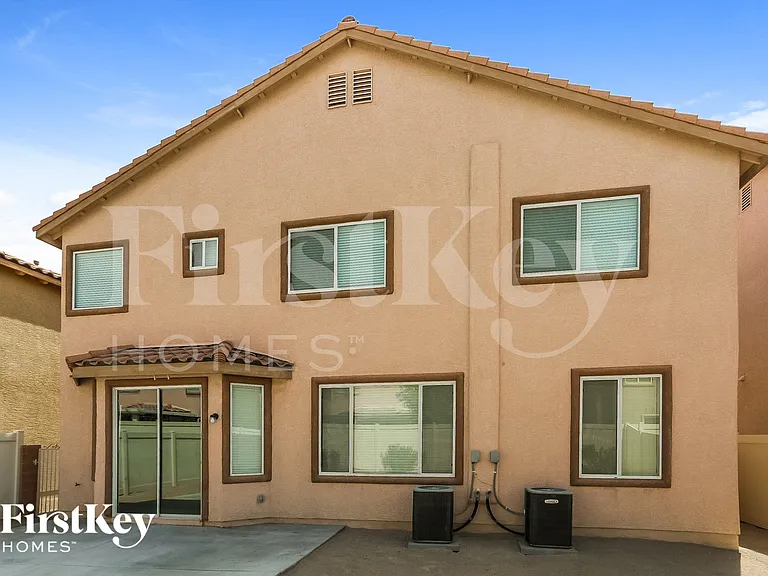 4032 Villa Serena Ln — Photo 14