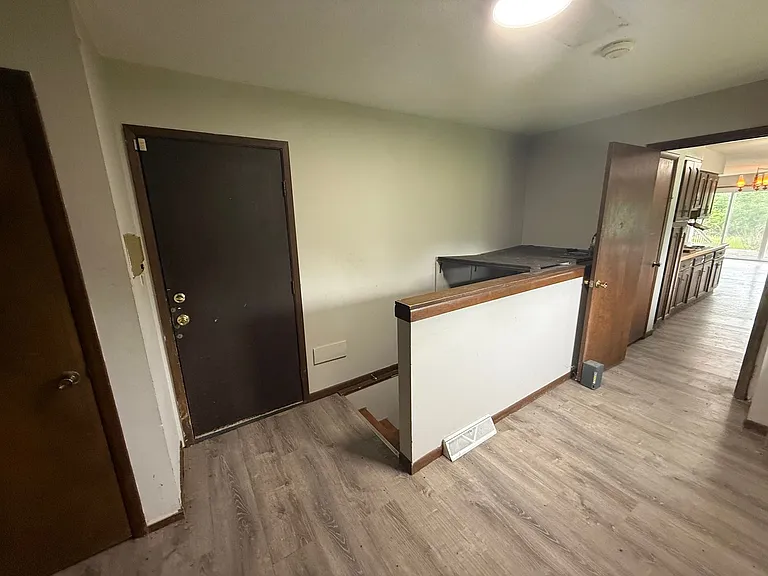 4284 Jefferson St — Photo 14