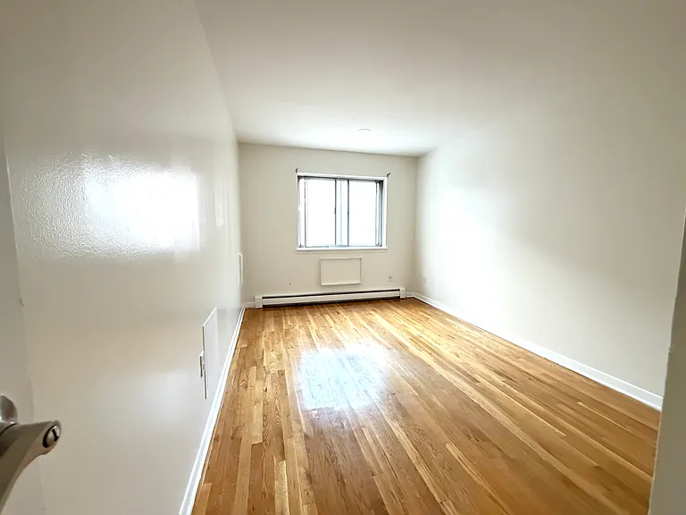 6037 Delafield Ave #3 — Photo 12