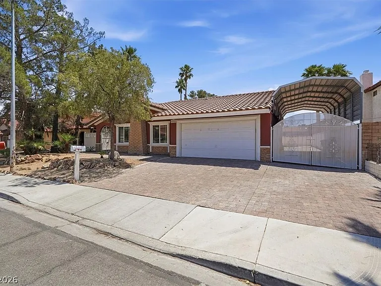 5389 Kalmia Dr — Photo 2