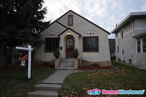 1st image of 371 Cretin Ave S
