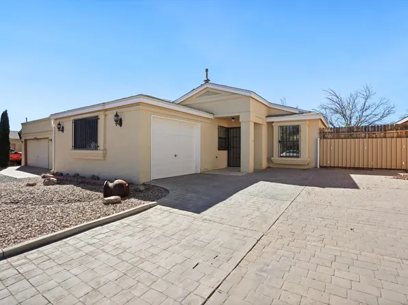 1645 Hollyberry Dr NE, Rio Rancho, NM 87144