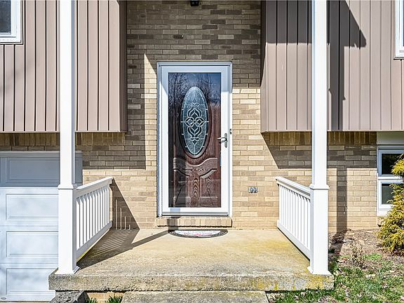2nd image of 528 Abington Dr
