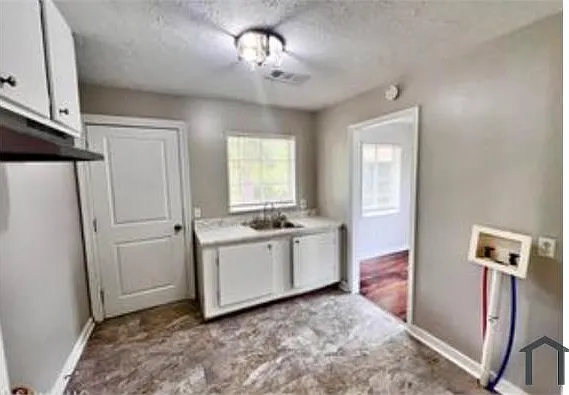 1311 Fernwood Dr — Photo 2