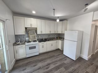 28 E 47th St #3E, Bayonne, NJ 07002