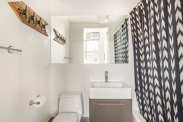 Rented by Compass | media 7