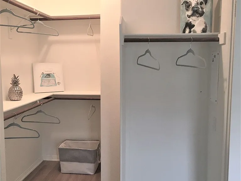 Via Ventura Apartments — Photo 16