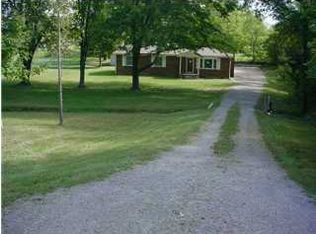 2038 S Wilson Rd, Radcliff, KY 40160