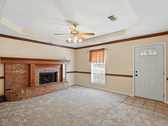 5th image of 113 Riverbend Dr