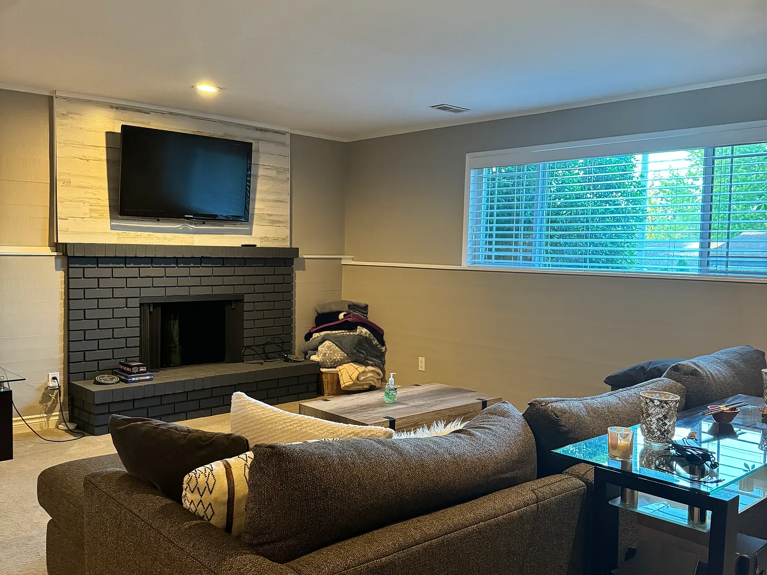 1 bed, 2045 sqft, $2,200 — Photo 3