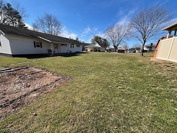 3rd image of 35 Highland Dr