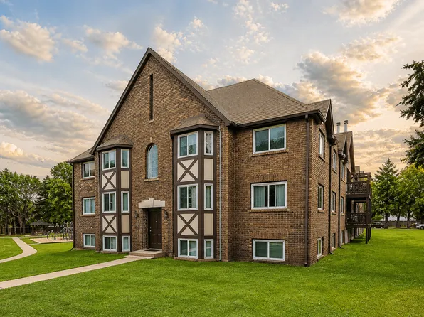 Candlewyck Apartments