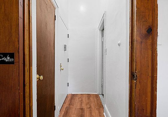 3rd image of 355 Franklin Ave APT 1
