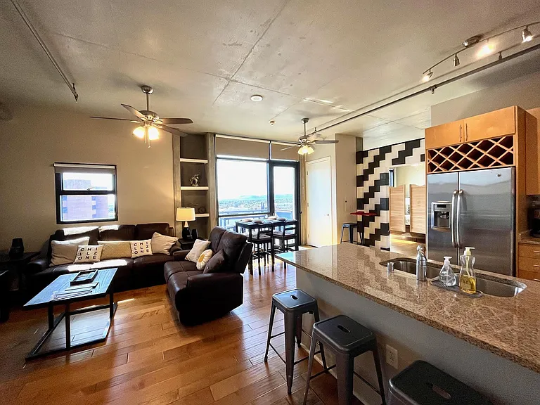 353 E Bonneville Ave #7 — Photo 21