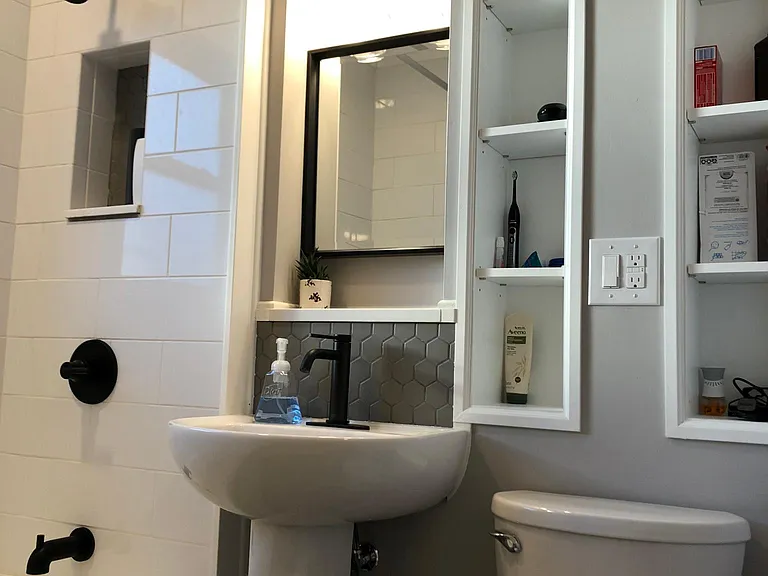 170 Beech Ave #1 — Photo 9