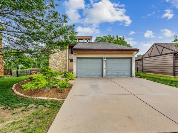 1910 S Lori Ln, Wichita, KS 67207