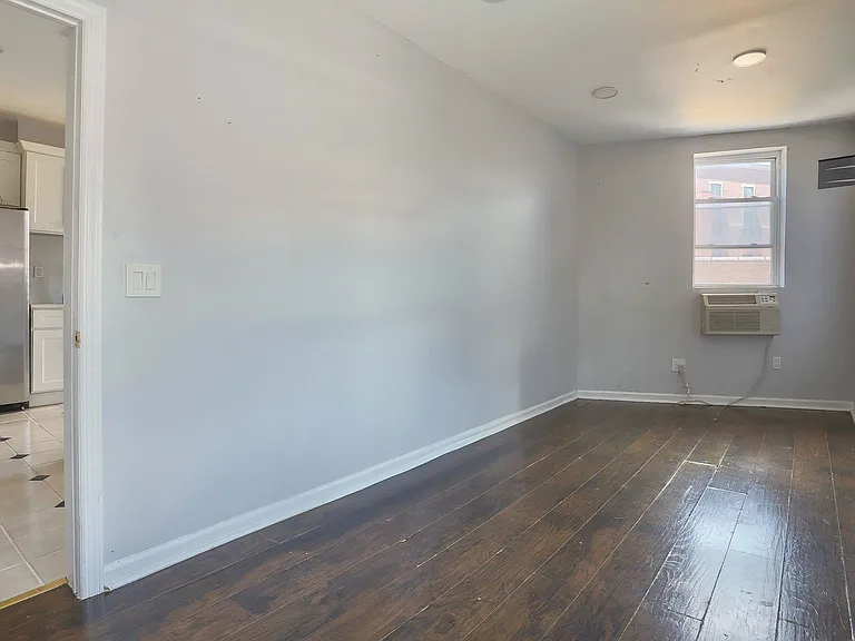 730 Bergen Ave #4 — Photo 8