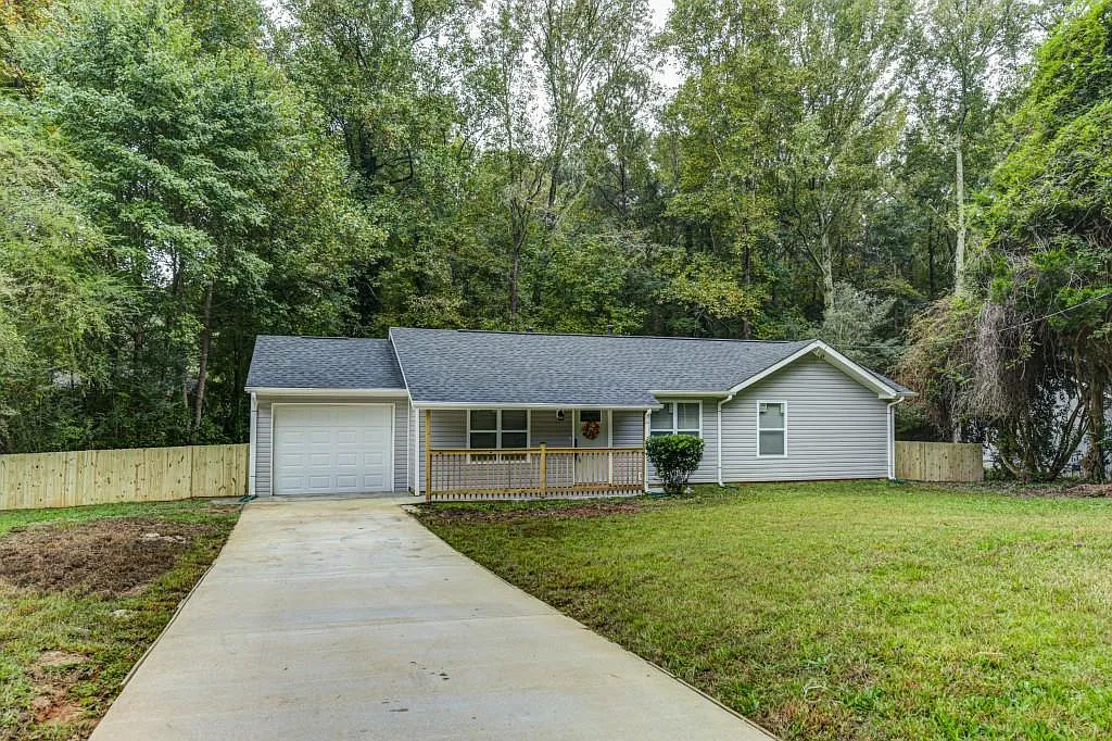 8999 Bentwood Ln photo 1