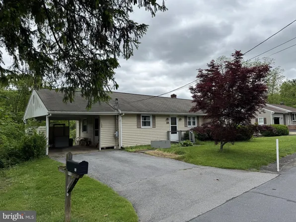 125 Rainlo St, State College, PA 16801