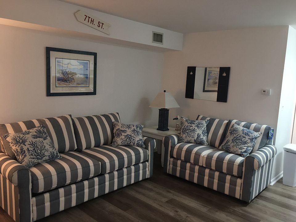 1st image of 871 E 7th St #38