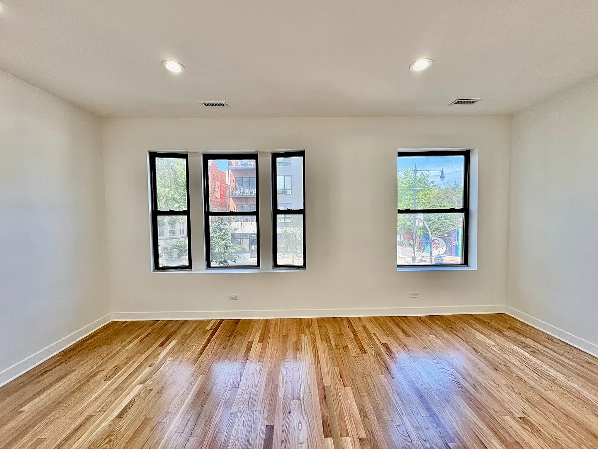 2 bed, 1.0 bath, 850 sqft, $2,400 — Photo 3