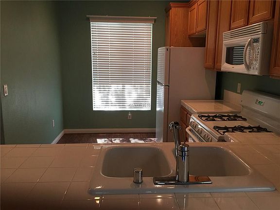 5th image of 8110 Misty Sage St #0