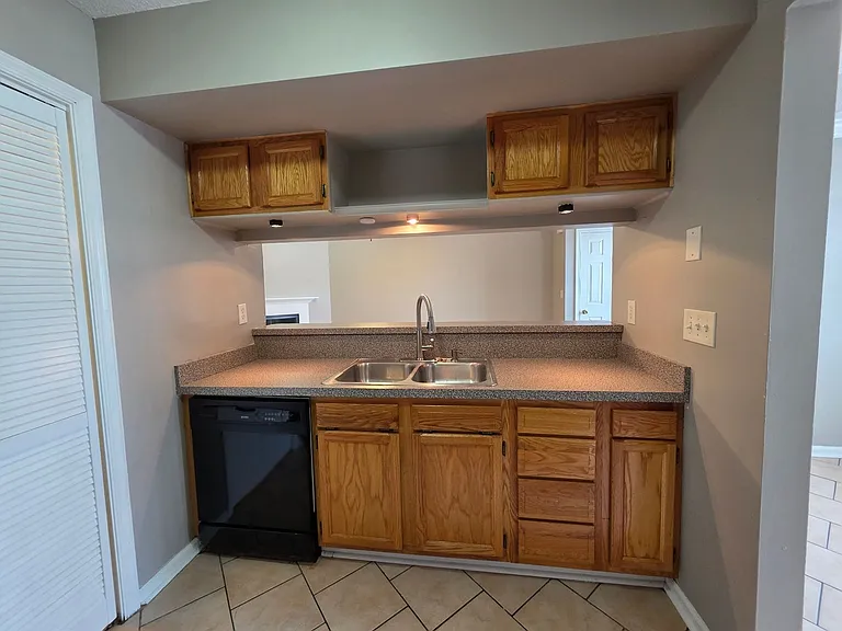 4226 Beasley Ct — Photo 9