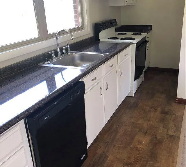 2-35 Springbrook Cir #9B — Photo 3