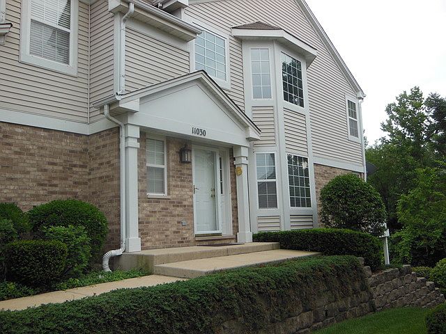1st image of 11030 W 72nd St