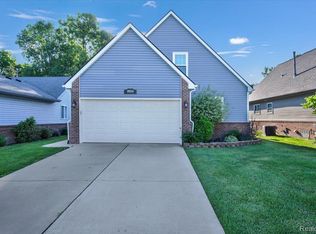 18924 Melvin St, Livonia, MI 48152